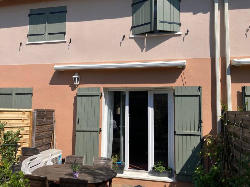 Store banne posé par Fenêtres et Vérandas Toulousaines