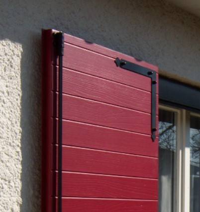 Volet battant by Fenêtres et Vérandas Toulousaines